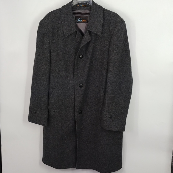 FORMTRU MENS DRESS COAT - Picture 1 of 9